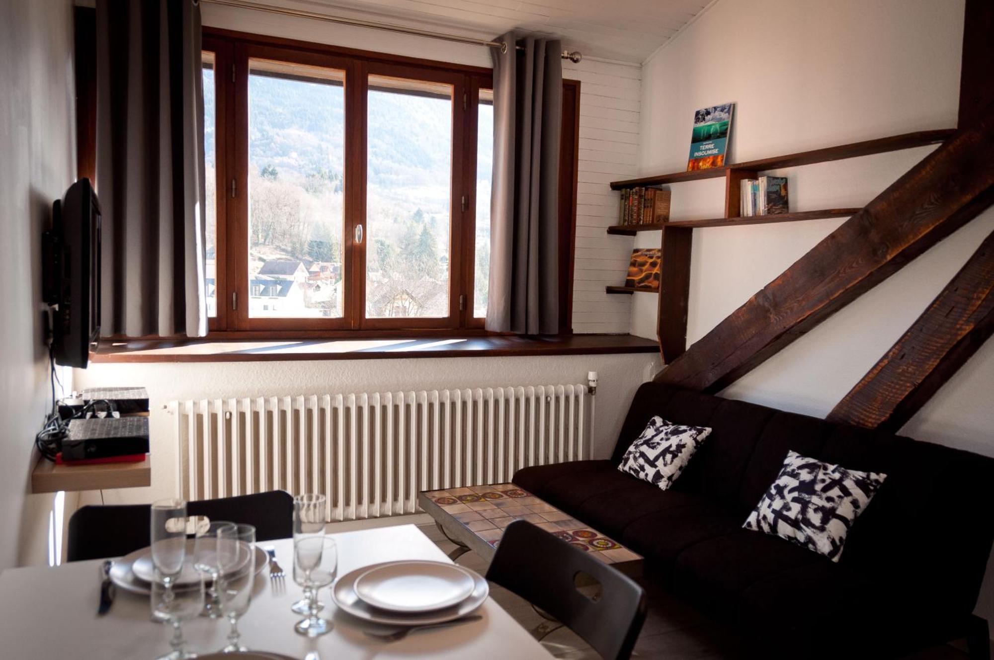 Le T2 Douillet D'Uriage - Residence Le Louvre - Cure Thermale Uriage- Proche Chamrousse - Jusqu'A 3 Personnes - Region Agreable En Toute Saison Vaulnaveys-le-Haut Εξωτερικό φωτογραφία